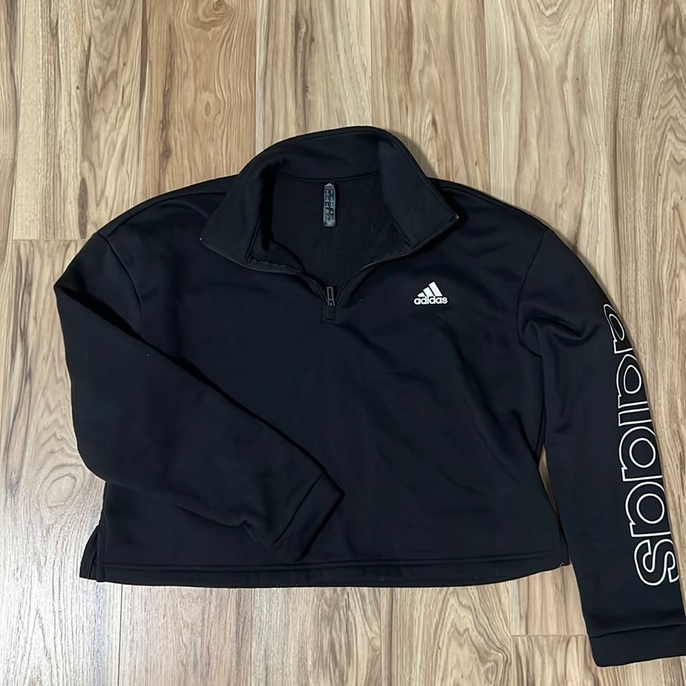 XL Cropped Adidas Sweatshirt